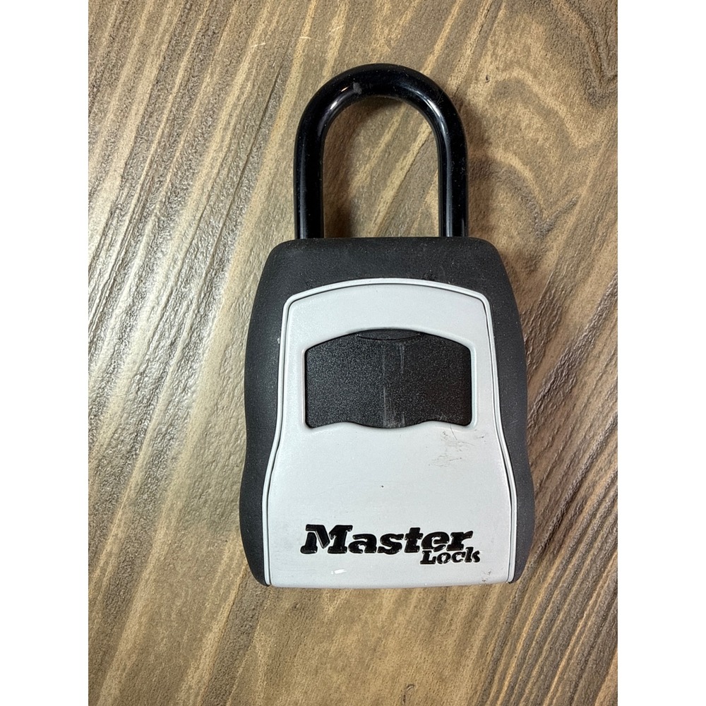 Master Lock 5400D Key Safe Lock Box Gray Excellent Combination Shackle